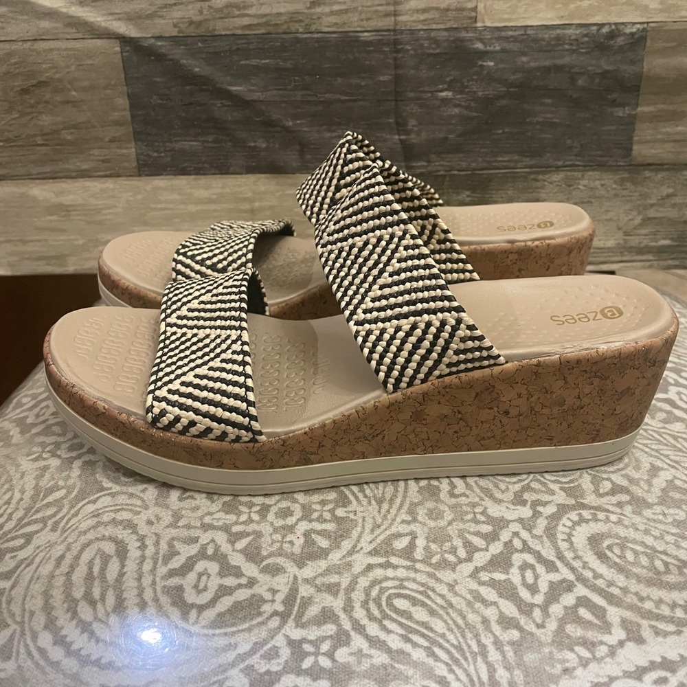 Bzees Resort Womens Wedge Sandals Black White Chevron Slide 10M Cork Platform - Picture 2 of 8